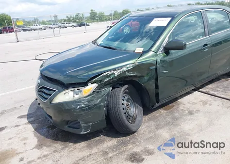 2011 Toyota Camry Le z USA, uszkodzony, nr VIN 4T1BF3EK3BU715347